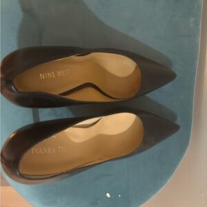 Ivanka Trump Black Heels Classic Design